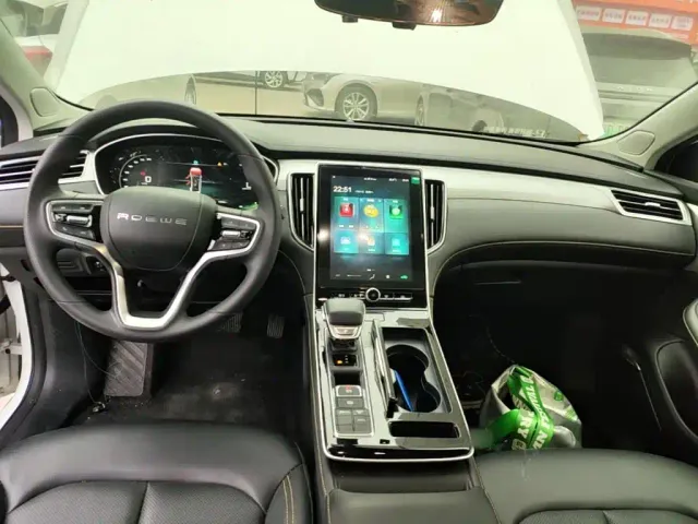 Roewe i6 MAX EV — Фото автомобиля 9