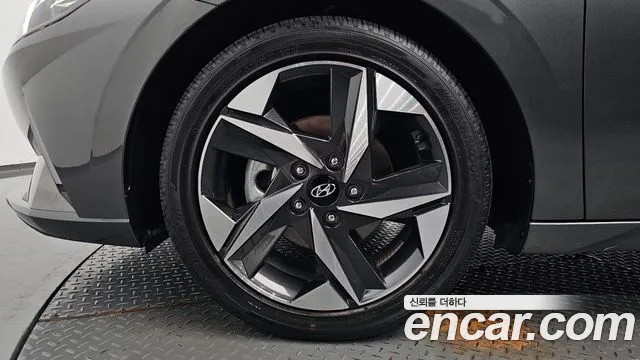 Hyundai Avante CN7 — Фото автомобиля 4