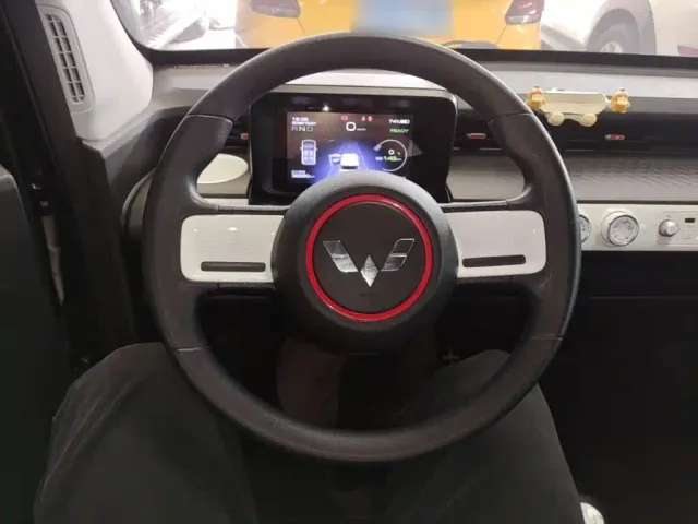 Wuling Hongguang Mini EV — Фото автомобиля 10