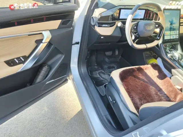 Geely Boyue L — Фото автомобиля 17