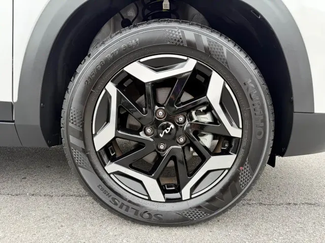 Kia Seltos — Фото автомобиля 30