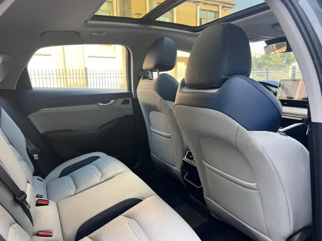 Geely Xingrui — Фото автомобиля 13