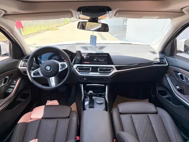 BMW 3 Series — Фото автомобиля 11