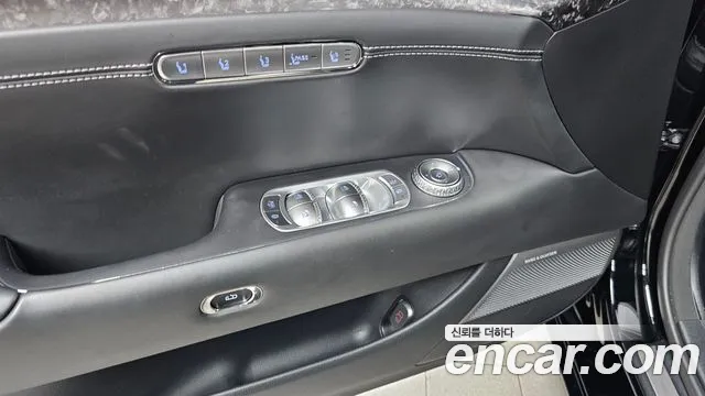 Genesis G90 — Фото автомобиля 26