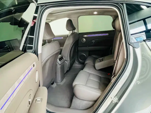 IM Motors LS6 — Фото автомобиля 12