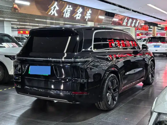 Li Auto L9 — Фото автомобиля 4