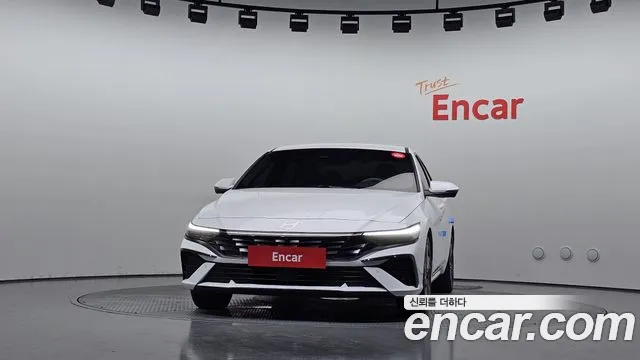 Hyundai Avante CN7 — Фото автомобиля 3