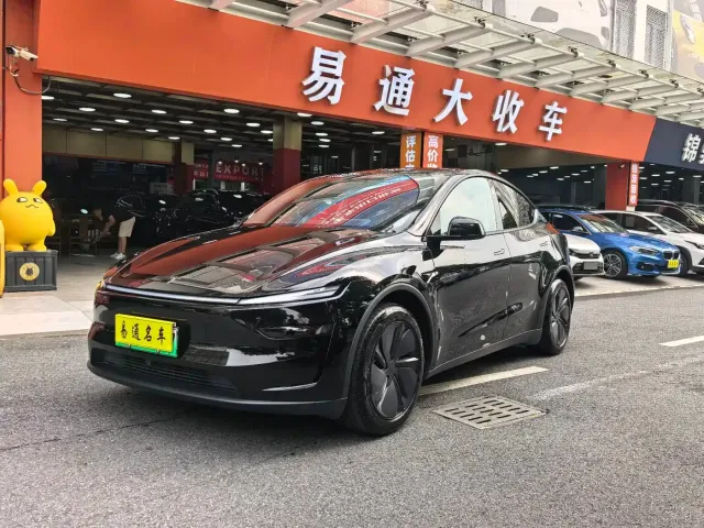 Фотография автомобиля — Tesla Model Y