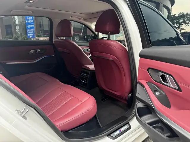 BMW 3 Series — Фото автомобиля 13