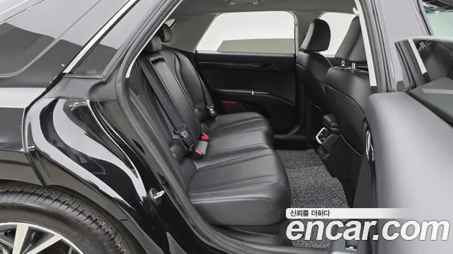 Hyundai Grandeur GN7 — Фото автомобиля 12