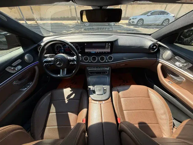 Mercedes-Benz E-Class — Фото автомобиля 9