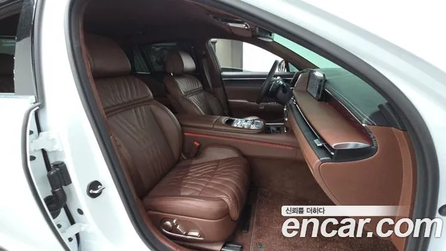 Genesis G90 Бензин 3.5 турбо AWD — Фото автомобиля 11