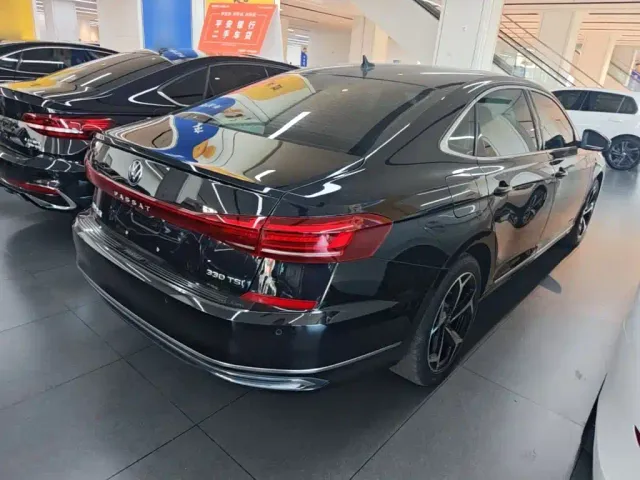 Volkswagen Passat — Фото автомобиля 6