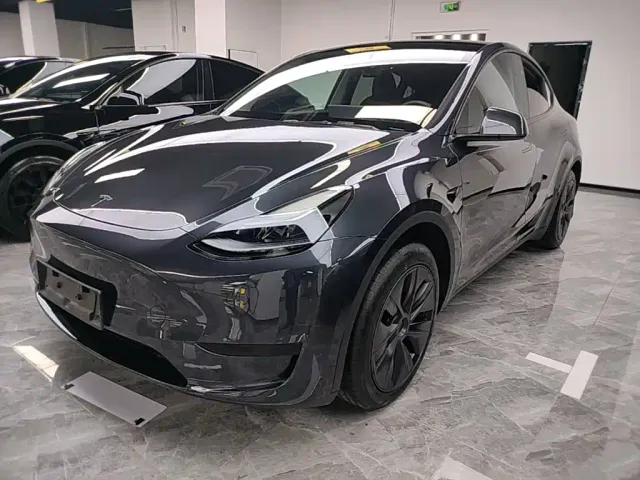 Фотография автомобиля — Tesla Model Y