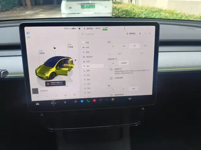 Tesla Model Y — Фото автомобиля 8