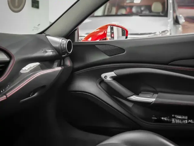 Ferrari F8 — Фото автомобиля 14