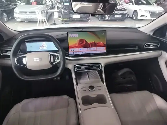 Geely Galaxy Stellar 6 — Фото автомобиля 9