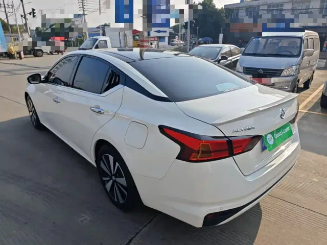 Nissan Teana — Фото автомобиля 4