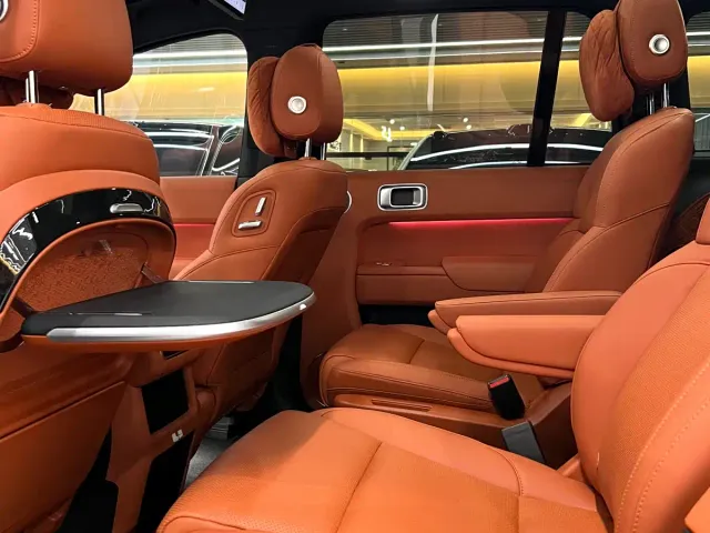 Li Auto L8 — Фото автомобиля 6