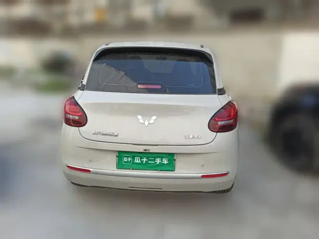 Wuling Bingo — Фото автомобиля 3