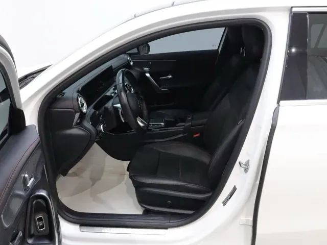 Mercedes-Benz A-Class — Фото автомобиля 11