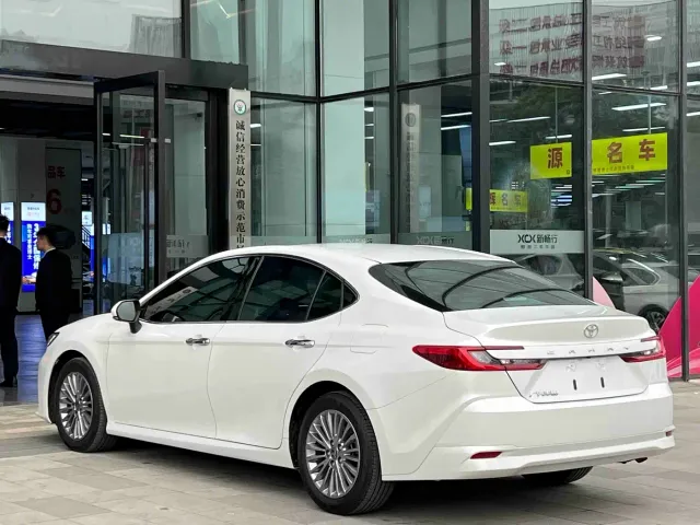 Toyota Camry — Фото автомобиля 6