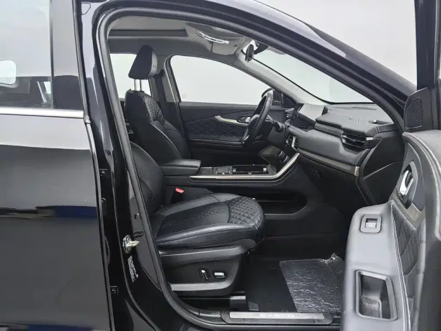 Exeed Exeed Lingyun 2021 290T 2WD Star Glory Edition — Фото автомобиля 23