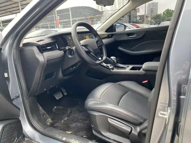 Roewe i5 — Фото автомобиля 7