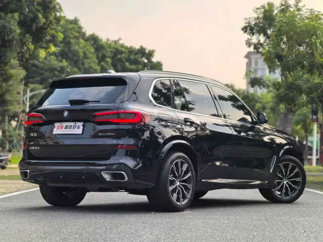 BMW X5 — Фото автомобиля 3