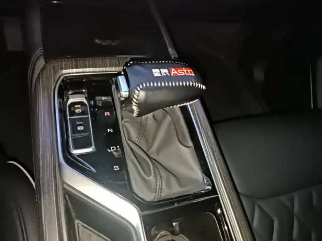 Wuling Jiachen — Фото автомобиля 13