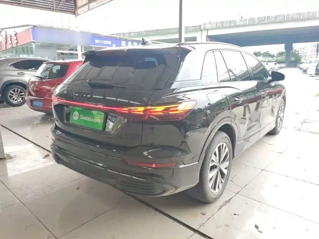Audi Q5 e-tron — Фото автомобиля 6