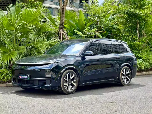 Фотография автомобиля — Li Auto L8