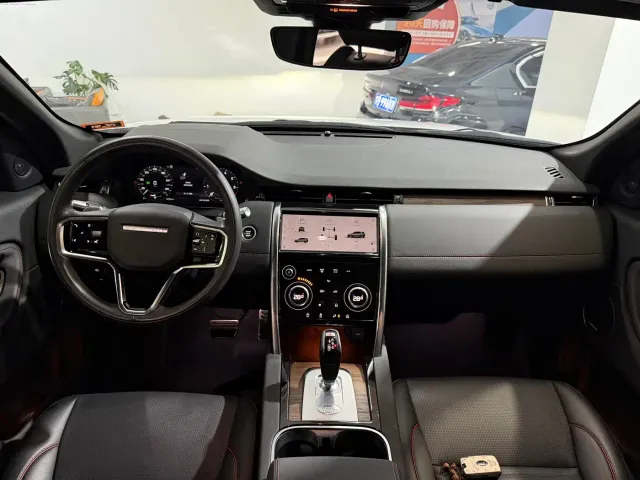 Land Rover Discovery Sport — Фото автомобиля 10