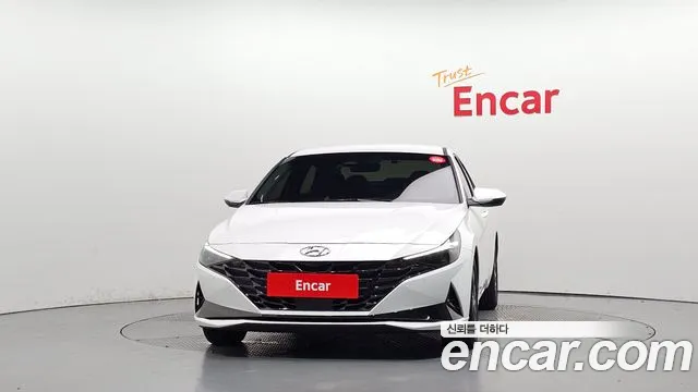 Hyundai Avante CN7 — Фото автомобиля 3