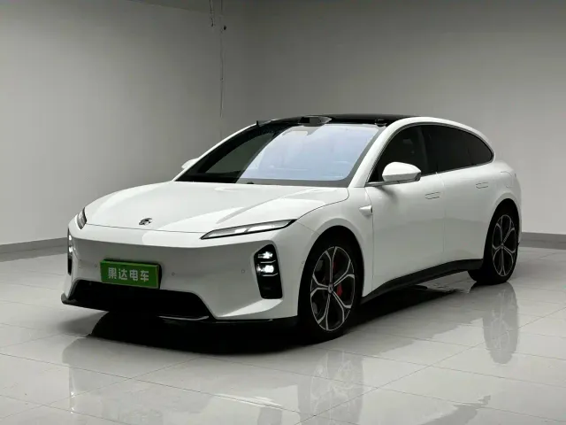 Фотография автомобиля — Nio ET5 Touring