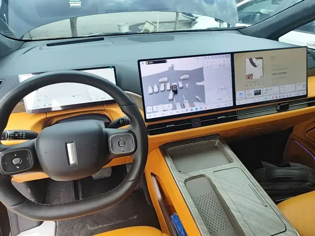 Wey Alpine — Фото автомобиля 13