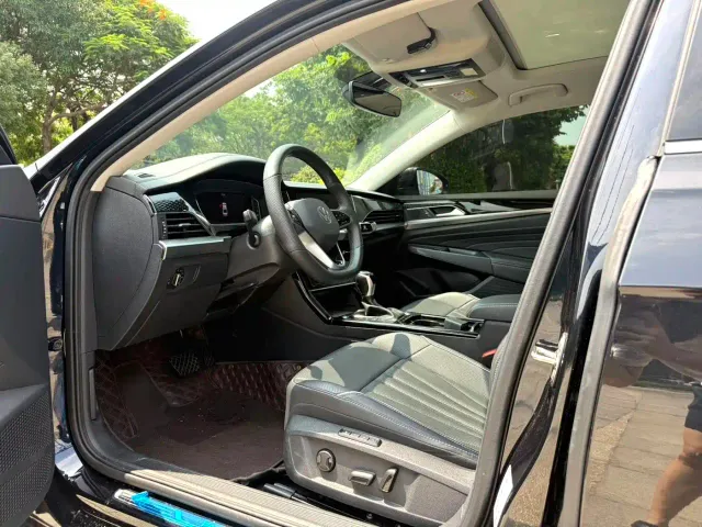 Volkswagen Passat — Фото автомобиля 7