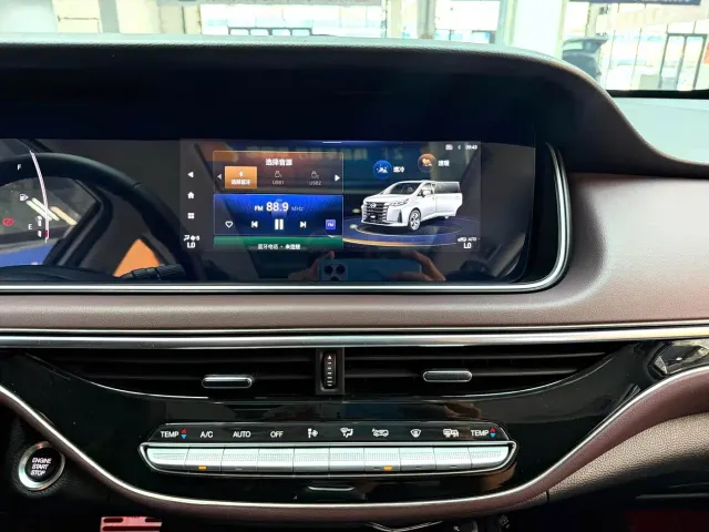 GAC Trumpchi M6 — Фото автомобиля 13