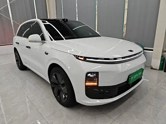 Li Auto L6 — Фото автомобиля 3