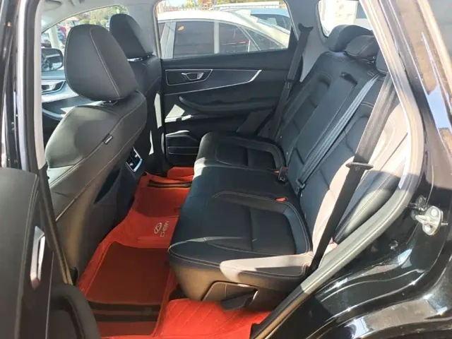Chery Tiggo 8 — Фото автомобиля 16