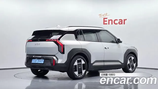 Kia EV3 — Фото автомобиля 2