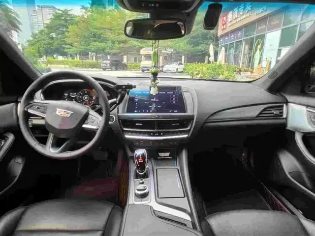 Cadillac CT5 — Фото автомобиля 7