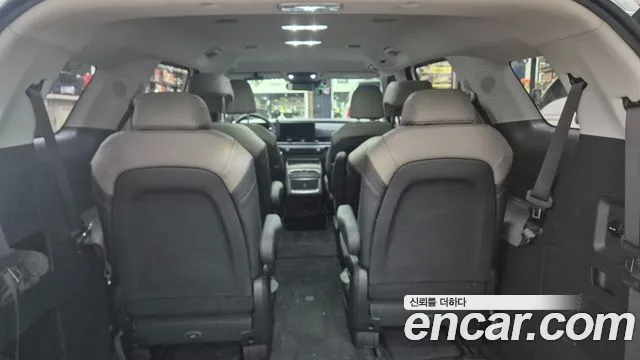 Kia Carnival — Фото автомобиля 9
