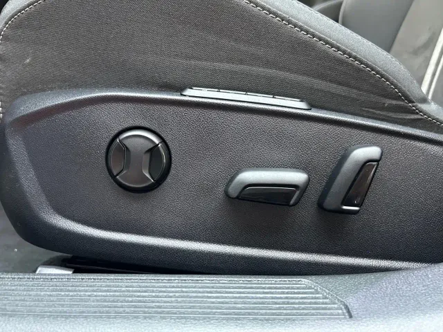 Volkswagen Golf — Фото автомобиля 18