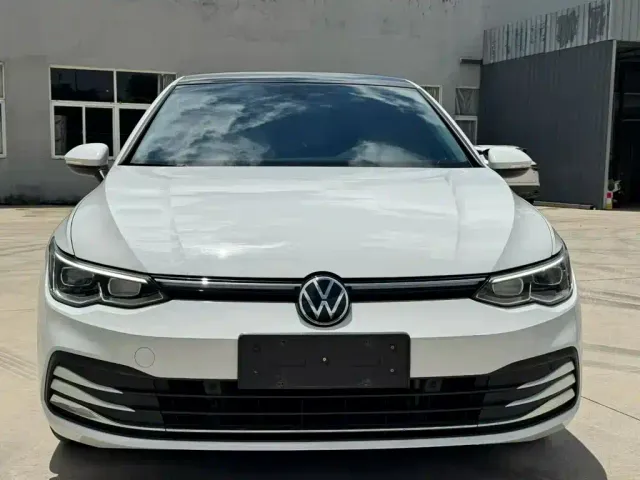 Volkswagen Golf — Фото автомобиля 3