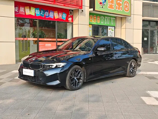 Фотография автомобиля — BMW 3 Series