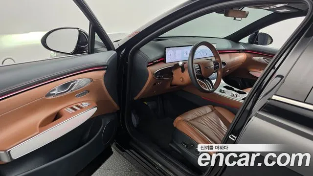 Genesis GV70 — Фото автомобиля 15