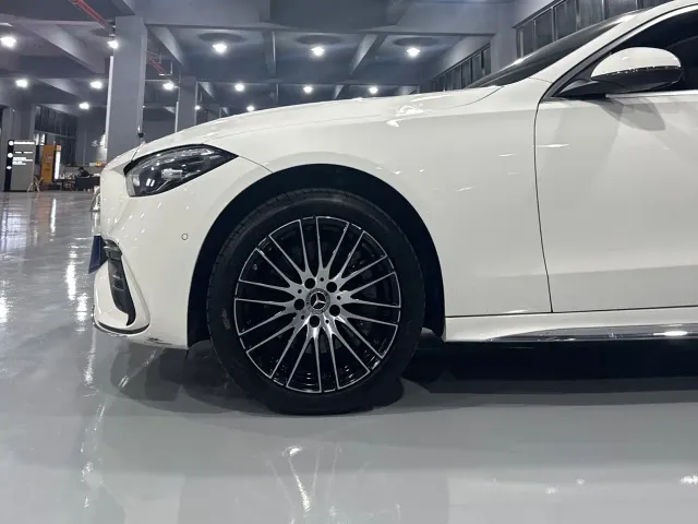 Mercedes-Benz C-Class — Фото автомобиля 4