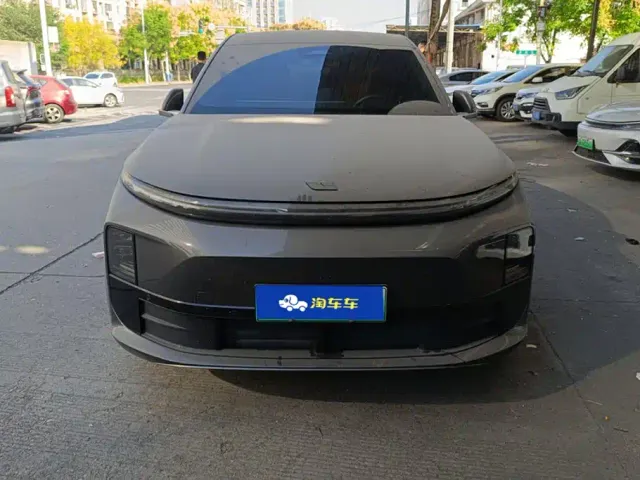 Li Auto L6 — Фото автомобиля 2