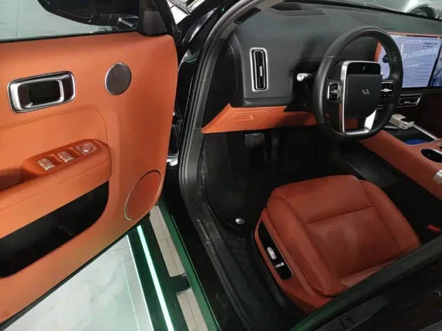 Li Auto L7 — Фото автомобиля 15